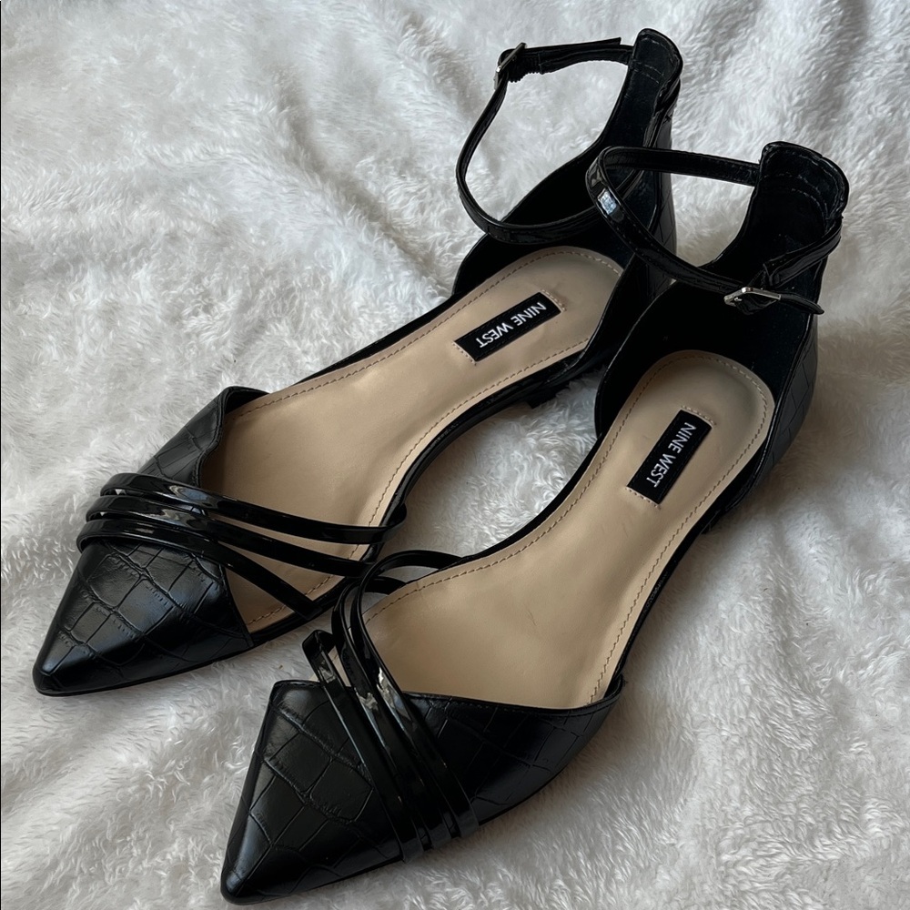 Brand NEW Women’s Black Nine West elegant Croc-patent EmbossedFlats ancle strap